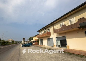 Zona - Negozio via Risorgimento, 114, Borgia - foto 28