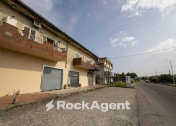 Zona - Negozio via Risorgimento, 114, Borgia - foto 30