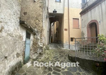 Cortile interno - Trilocale vicolo Caruso, 17, Altavilla Silentina - foto 20