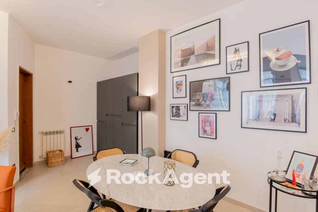 Salone - Bilocale via Francesco Petrarca, 141, Napoli (zona Posillipo) - foto 3