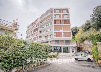 Facciata - Bilocale via Francesco Petrarca, 141, Napoli (zona Posillipo) - foto 22