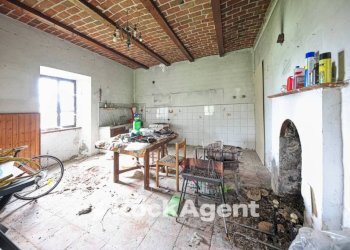 Salone - Rustic via case sparse 18, Maranzana - photo 13