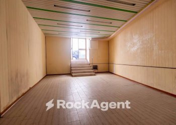 Stanza non arredata - Negozio via XX Settembre, 38, Catanzaro - foto 1