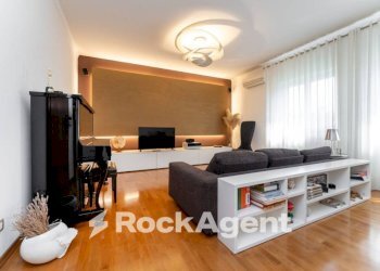 Salone - Four-room apartment via Duca degli Abruzzi, 83, San Giovanni la Punta - photo 2