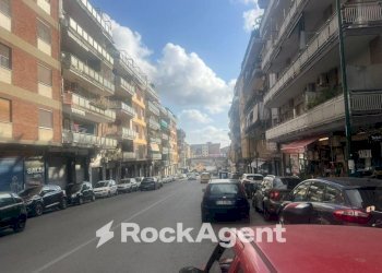 Zona - Negozio via Servio Tullio, Napoli (zona Soccavo) - foto 9