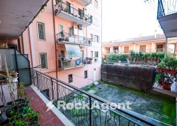 Balcone - Quadrilocale via Bambinello Gesù, 24, Catanzaro - foto 16