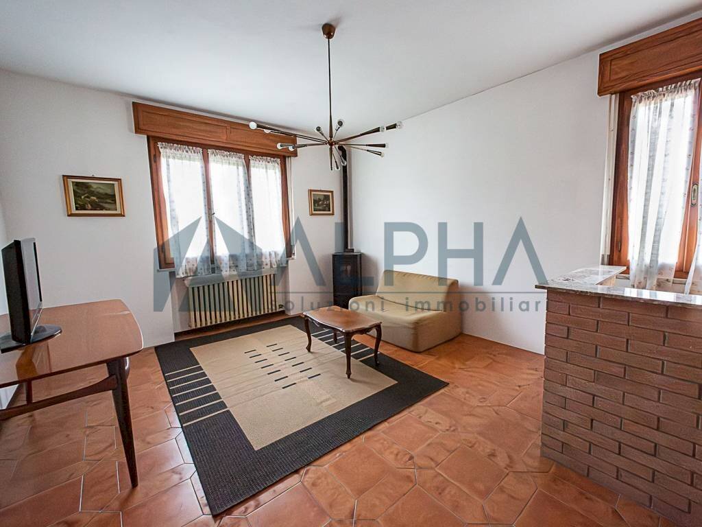 Salone - Villa via Cavo, Borgocarbonara - foto 1