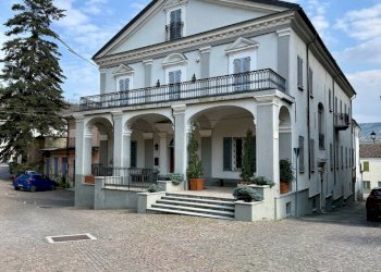 Villa Piazza Vittorio Emanuele II, 1, Vesime - foto 1