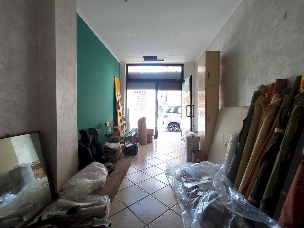 Negozio Via della Libertà, Genova (zona Foce) - foto 2