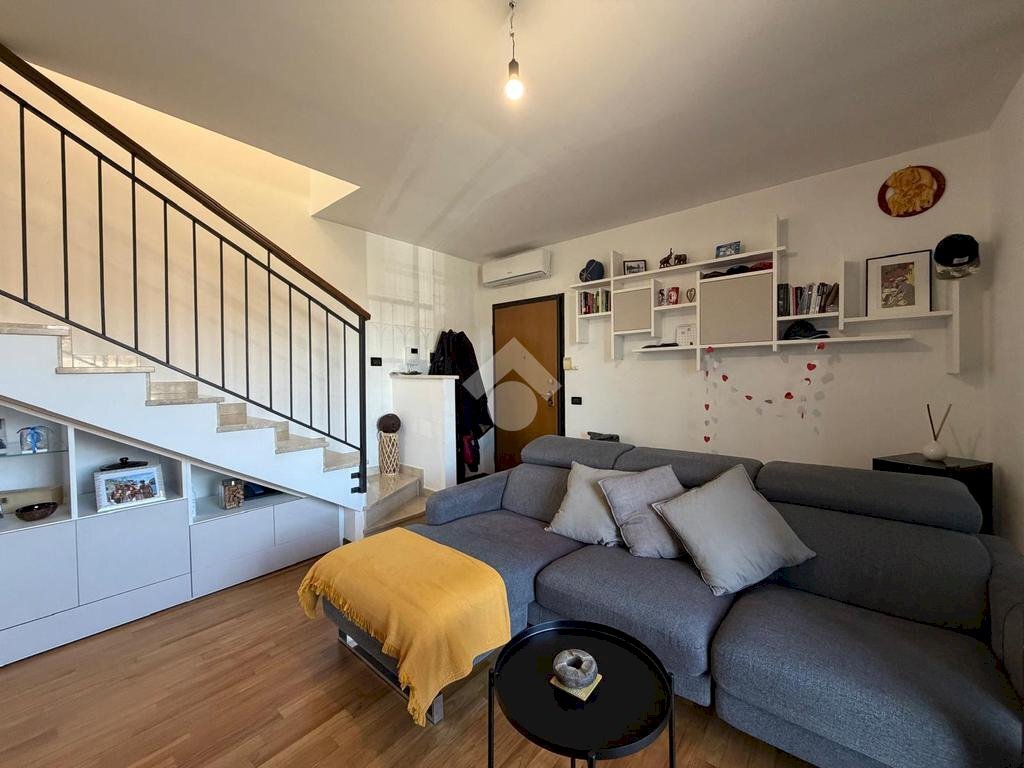 Three-room apartment Via Pegaso, Mediglia - photo 1