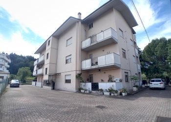 01 FACCIATA - Four-room apartment Via Alcide De Gasperi 17, Manoppello - photo 1