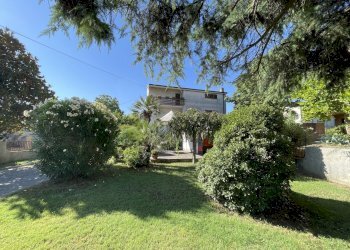 giardino - Villa Via Sibilla Aleramo 6, Cepagatti - foto 5