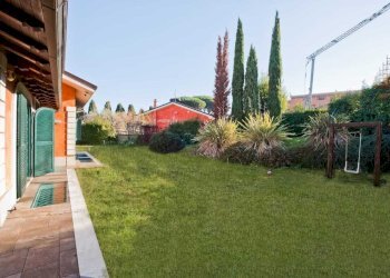 WhatsApp Image 2025-12-19 at 18.02.57 (1).jpeg - Independent house Via padre antonio rocchi  30, Grottaferrata - photo 11