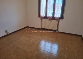 WhatsApp Image 2025-02-10 at 10.09.56 (4).jpg - Appartamento via Roma, Agugliaro - foto 7