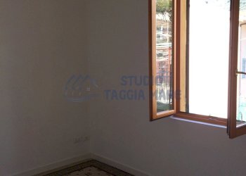 Camera 1.2.JPG - Casa indipendente via Privata Nostra Signora della Neve, Badalucco - foto 6