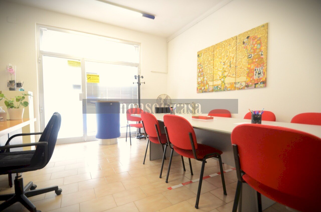 LOCALE COMMERCIALE - Commercial Premises Via San Bartolomeo 999, Perugia - photo 2