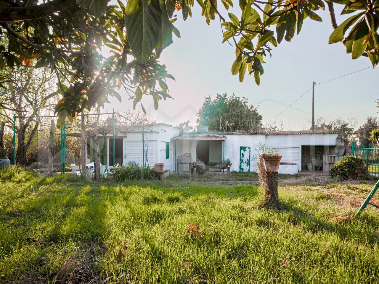 terreno - annesso - Magazzino Via delle Sorgenti, Livorno - foto 1