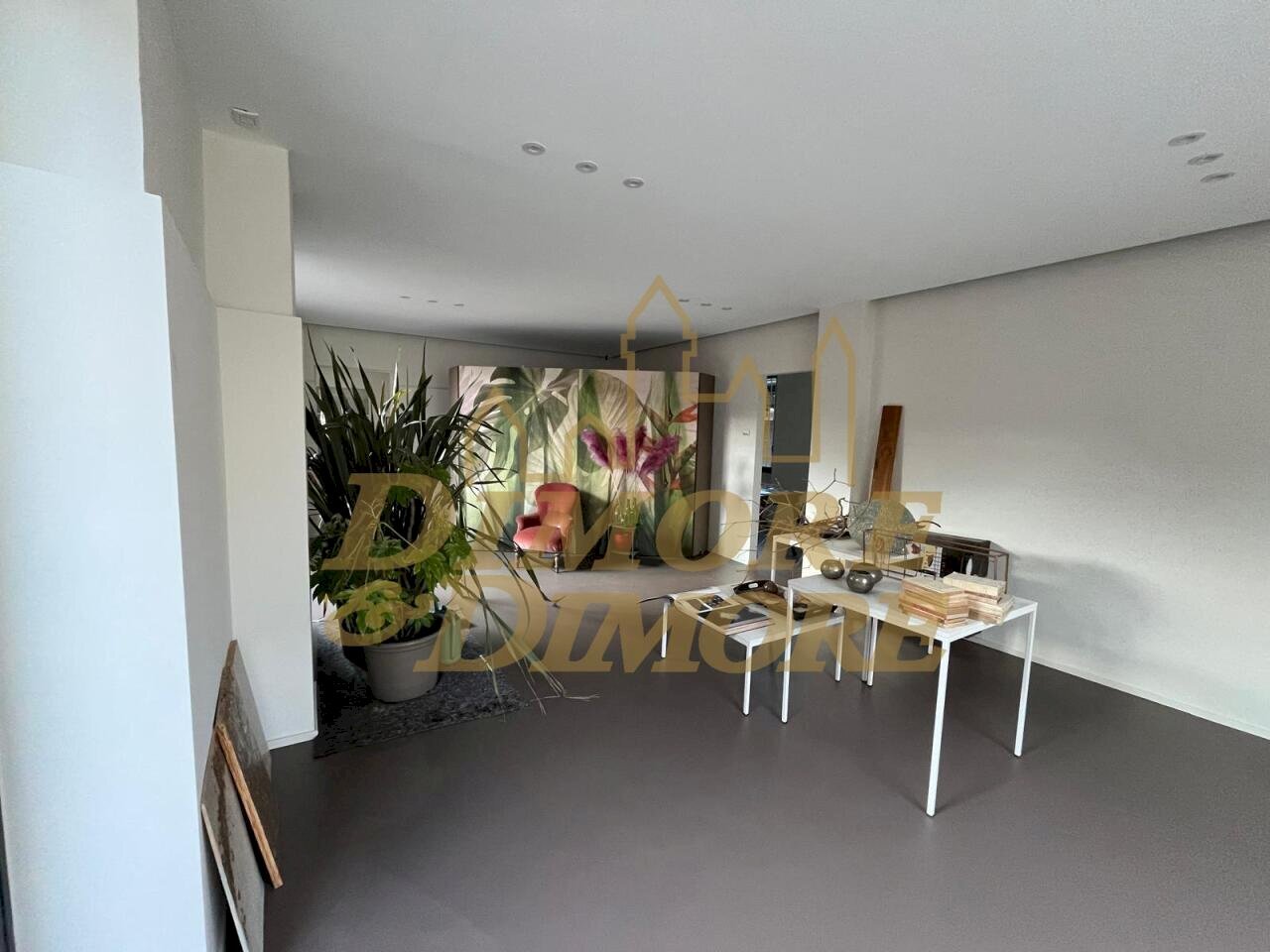 PHOTO-2026-03-30-15-30-56.jpg - Locale Commerciale Sesto Calende - foto 1