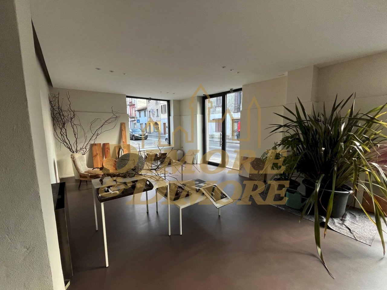 PHOTO-2026-03-30-15-30-55 9.jpg - Locale Commerciale Sesto Calende - foto 2