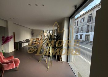 PHOTO-2026-03-30-15-30-56 4.jpg - Locale Commerciale Sesto Calende - foto 3