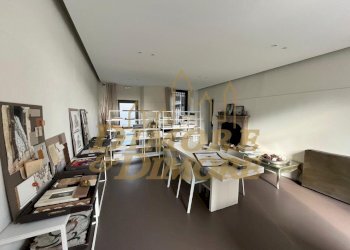 PHOTO-2026-03-30-15-30-56 8.jpg - Locale Commerciale Sesto Calende - foto 13