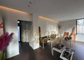 PHOTO-2026-03-30-15-30-56 9.jpg - Locale Commerciale Sesto Calende - foto 14