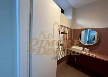 PHOTO-2026-03-30-15-30-55 6.jpg - Locale Commerciale Sesto Calende - foto 18