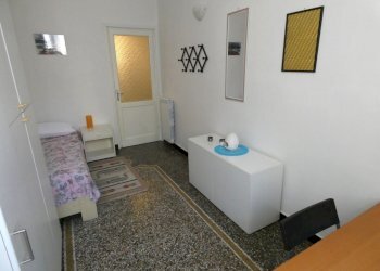 P1170241.JPG - Appartamento Via Agostino Castelli, Genova (zona Sampierdarena) - foto 9