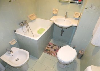 P1170256.JPG - Appartamento Via Agostino Castelli, Genova (zona Sampierdarena) - foto 18