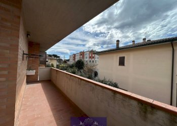 WhatsApp Image 2026-03-27 at 12.02.50 (1).jpeg - Appartamento Via Tifariti, Lastra a Signa - foto 11