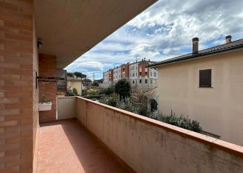 WhatsApp Image 2026-03-27 at 12.02.50.jpeg - Appartamento Via Tifariti, Lastra a Signa - foto 15