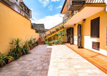 2BIS.jpg - Independent house Via Stella 15, Catania - photo 3