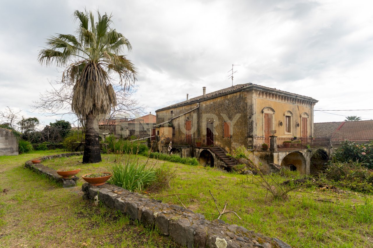 Via Armando Diaz Pisano Zafferana (12).jpg - Casa indipendente Via Armando Diaz 83, Zafferana Etnea - foto 2