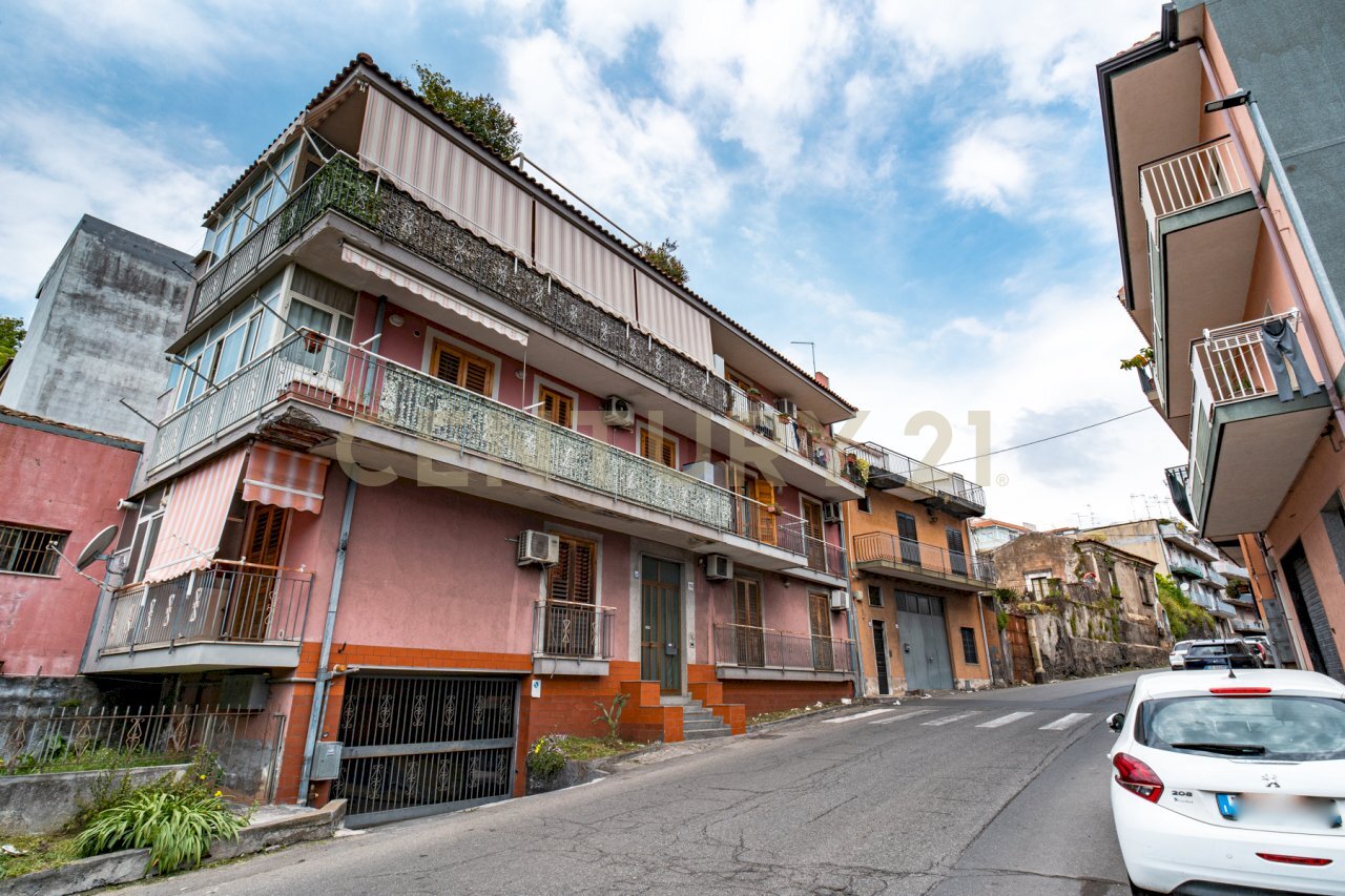 DSC08638.jpg - Quadrilocale Via Finocchiari 102, Aci Catena - foto 1