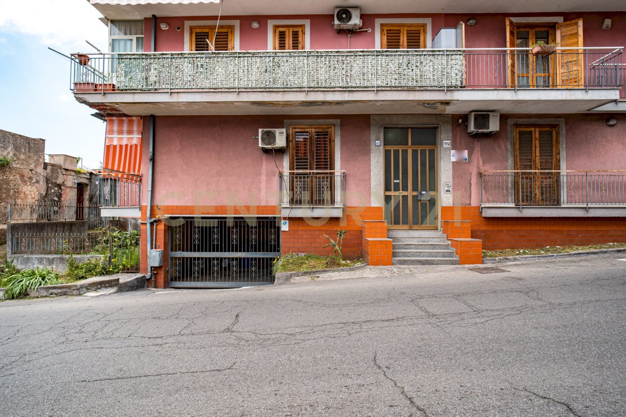 DSC08637.jpg - Quadrilocale Via Finocchiari 102, Aci Catena - foto 2