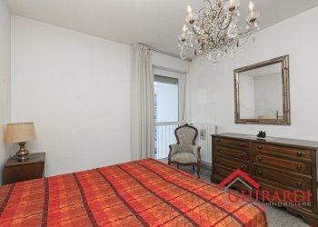 4.2 CAMERA1.jpg - Appartamento VIA CESARE PAVESE 4B, Genova (zona Prà) - foto 13