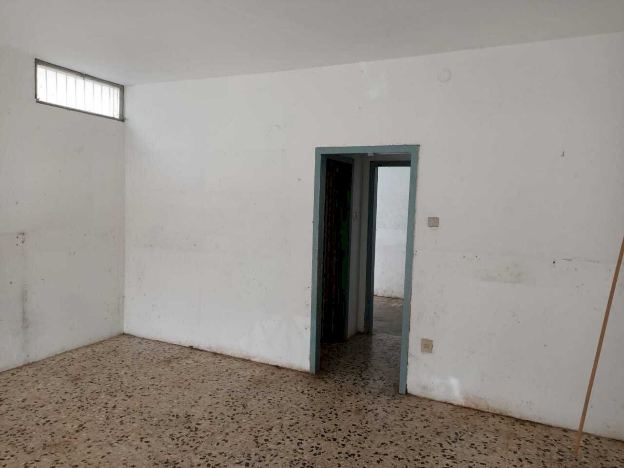 IMG-20260402-WA0015.jpg - Locale Commerciale Via Gorizia 25, Trento - foto 3