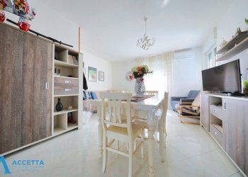 soggiorno - Appartamento Via Giovanni Borraccino 8, Taranto - foto 2