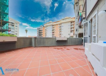 terrazza - Appartamento Via Giovanni Borraccino 8, Taranto - foto 4