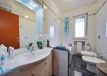 bagno - Appartamento Via Giovanni Borraccino 8, Taranto - foto 12