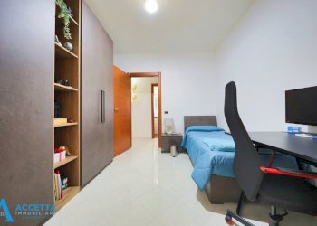 camera da letto - Appartamento Via Giovanni Borraccino 8, Taranto - foto 17