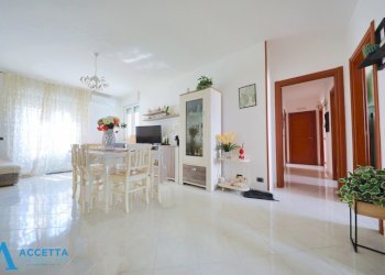 soggiorno - Appartamento Via Giovanni Borraccino 8, Taranto - foto 19