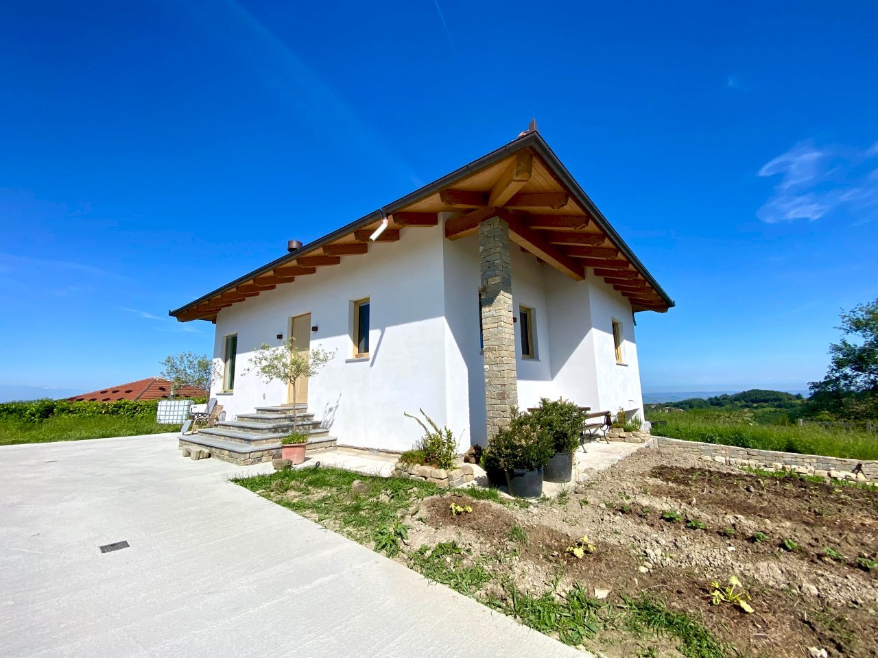 002.jpg - Villa Località Coste Baraccone 5, Serravalle Langhe - foto 3