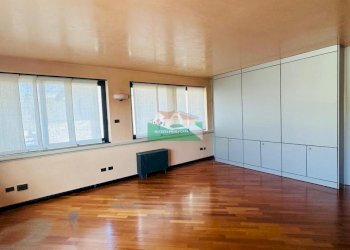 PHOTO-2025-11-13-11-18-18.jpg - Ufficio DESTRO CANALE MOLINETTO, Ravenna - foto 4