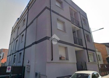 Three-room apartment Via Adige, San Donato Milanese - photo 1