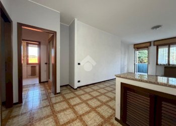 Three-room apartment Via Guido Rossa, Bussero - photo 2