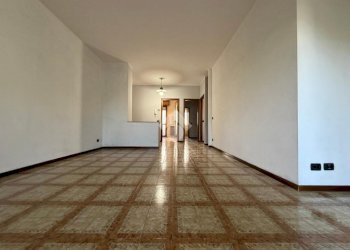 Three-room apartment Via Guido Rossa, Bussero - photo 5