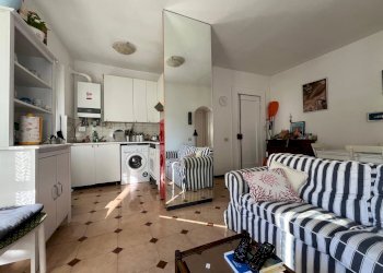 Soggiorno con cottura - Trilocale Zoagli - foto 2