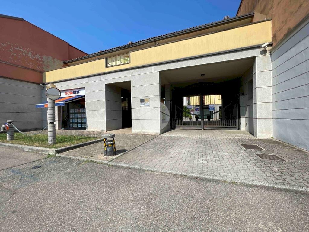 Box Via Vittorio Veneto, Bresso - foto 1