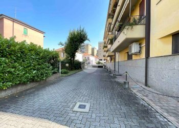 Box Via Vittorio Veneto, Bresso - foto 4